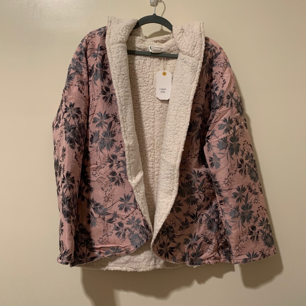 BLUSH FLORAL FAUX FUR LINED CARDIGAN - Picture 5 of 7
